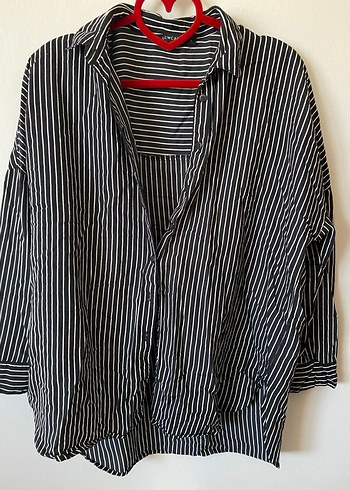 Düğmeli Siyah Çizgili Keten Gömlek - Görsel 3