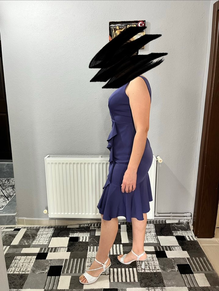 MorV Yakalı Midi Elbise - Görsel 2