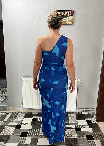 Mavi Asimetrik Askılı Uzun Abiye Elbise - Görsel 2