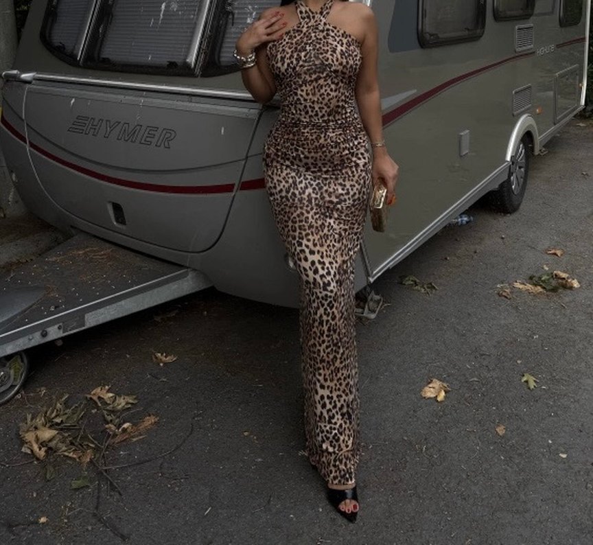 Drapeli Leopar Desenli Uzun Elbise - Görsel 2