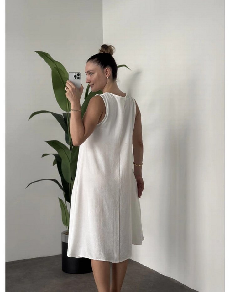 Beyaz Keten V Yaka Uzun Elbise - Görsel 2