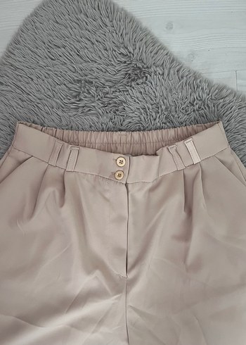 Bej Deri Mini Şort Rahat Kesim - Görsel 3