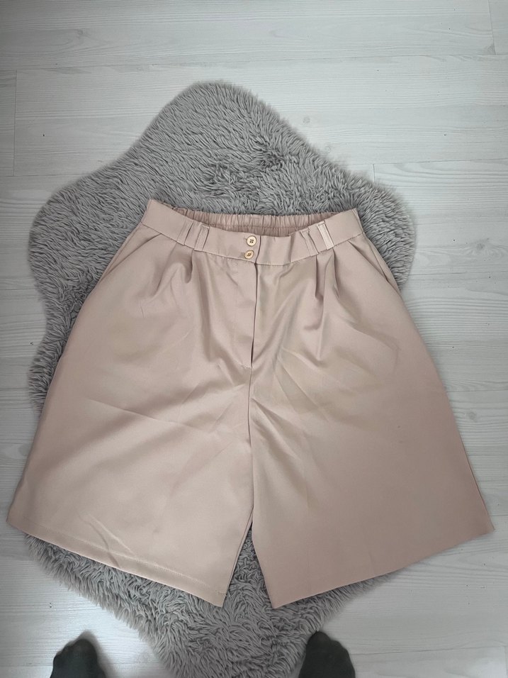 Bej Deri Mini Şort Rahat Kesim - Görsel 2