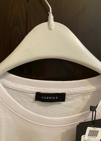 xs Beden Fabrika XS beden Beyaz Pamuklu Baskılı Kadın Tişört
