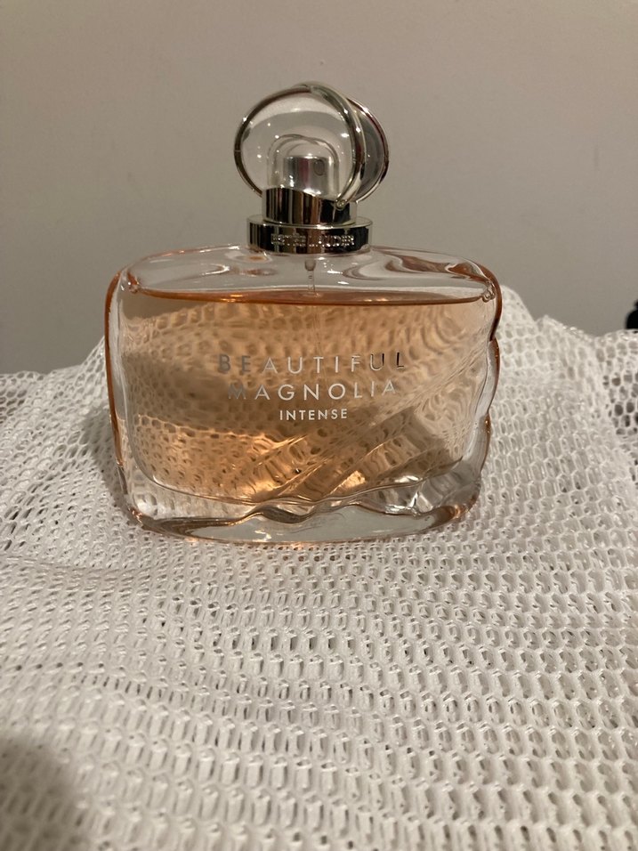 Estee Lauder Beautiful Magnolia Intense Edp 100 ml - Görsel 2