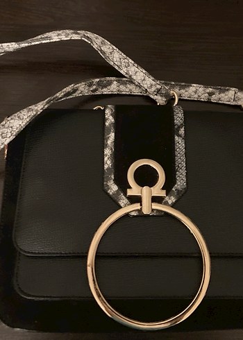 Chima Siyah Deri Kadın Çanta Yılan Desenli Tokalı - Görsel 4