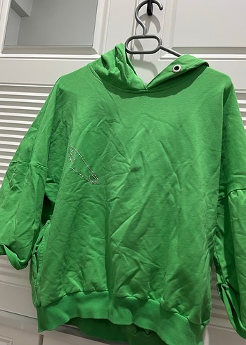 Zincir Detaylı Kapüşonlu Yeşil Sweatshirt - Görsel 2