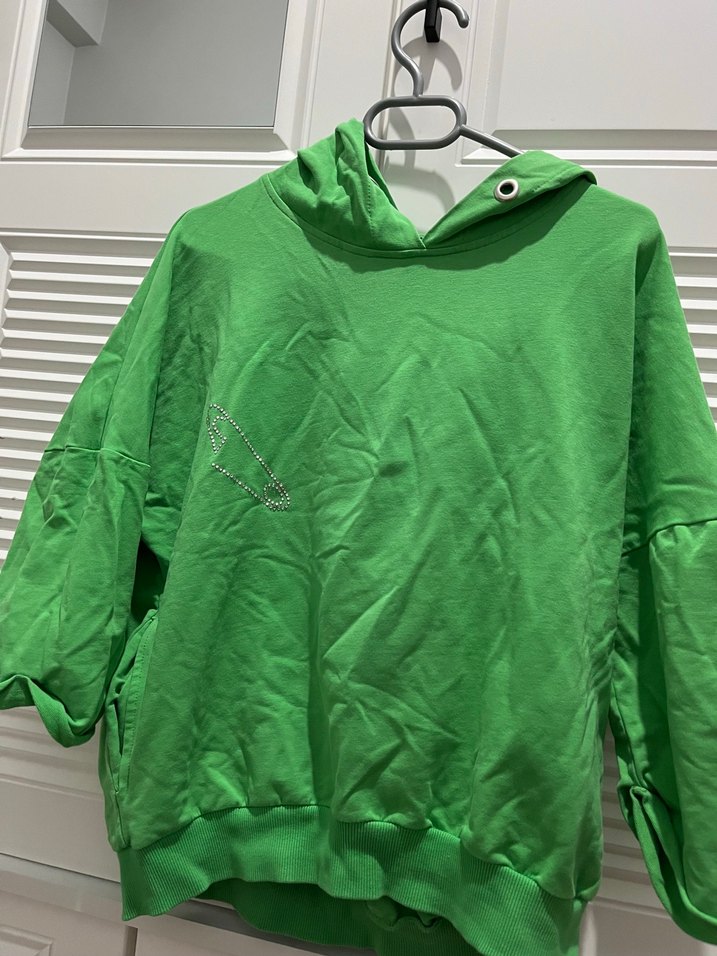 Zincir Detaylı Kapüşonlu Yeşil Sweatshirt - Görsel 2