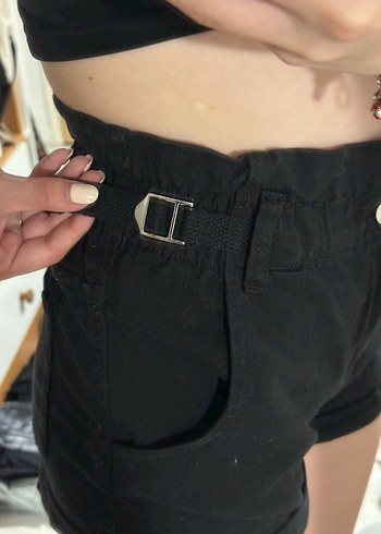 Bershka Bershka Siyah Kemerli Mini Kot Şort