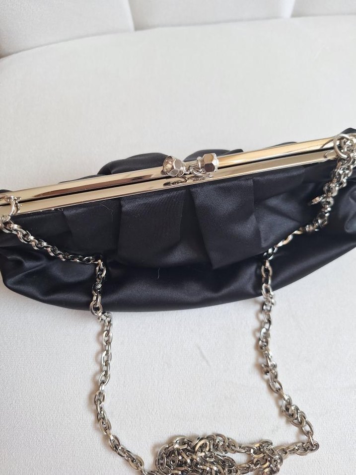Gri Zincir Detaylı Siyah Kadın El Çantası - Görsel 2