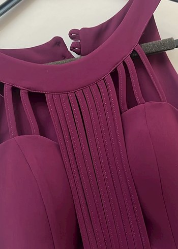 Bordo Yüksek Yakalı Pilili Uzun Abiye Elbise - Görsel 2