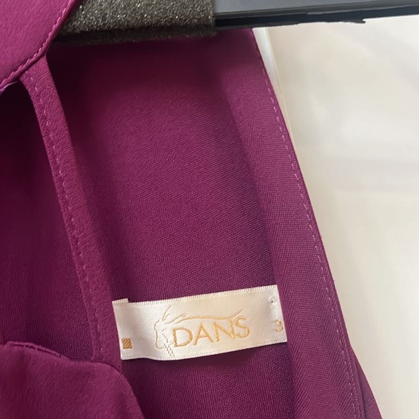 Bordo Yüksek Yakalı Pilili Uzun Abiye Elbise - Görsel 4