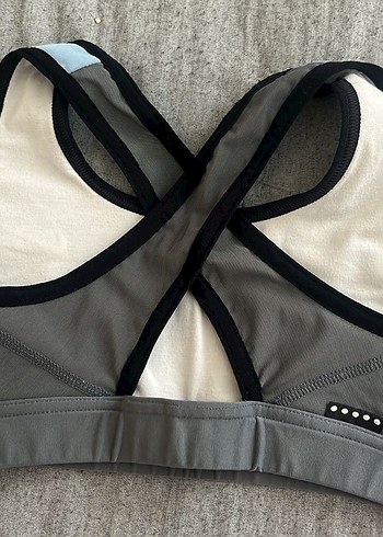 Gri Nike Spor Sütyeni - Görsel 3