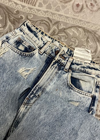 Bershka Acik Mavi Yikamali Rahat Kesim Jean