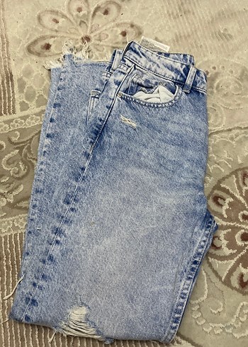 Bershka Acik Mavi Yikamali Rahat Denim Jean