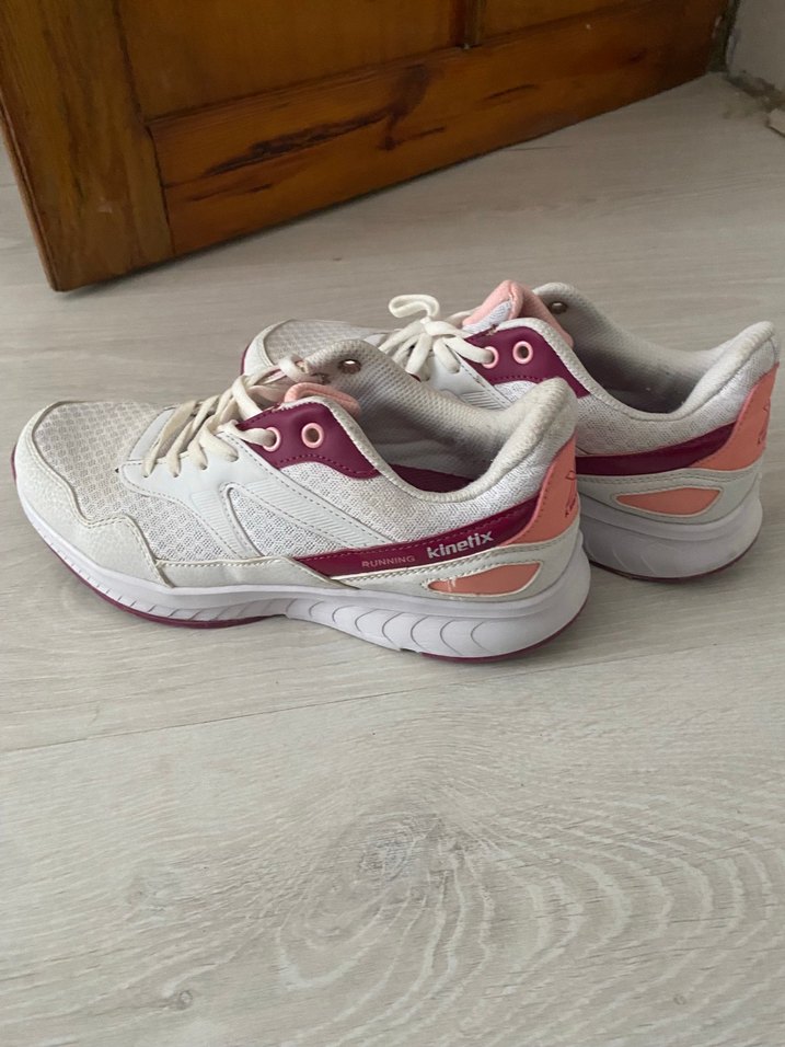 Beyaz Bağcıklı Kinetix Kadın Spor Ayakkabı - Görsel 3