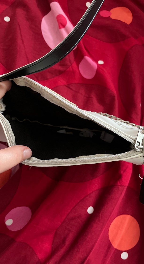 Zincir Detaylı Beyaz Deri Kadın Çanta - Görsel 3