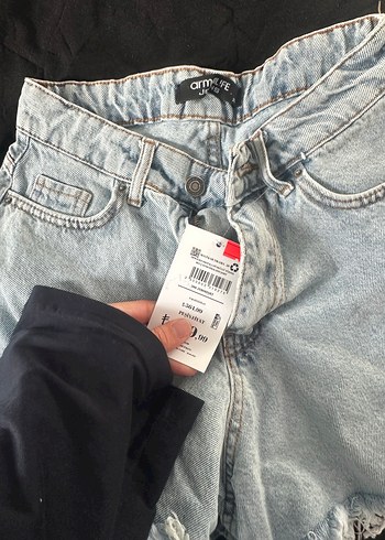 Gri Kadın Kot Şort, Kemerli, Salaş Kesim - Görsel 2