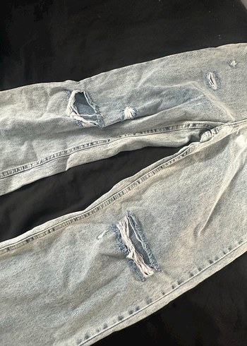 Gri Yırtık Detaylı Salaş Kadın Jean - Görsel 3