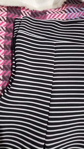 Çizgili midi boy  belden oturmalı etek  - Görsel 2