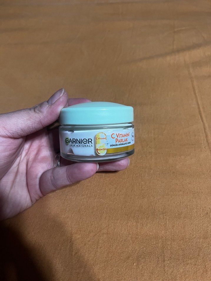 Garnier C Vitamini Parlak Aydınlatıcı Krem - Görsel 2