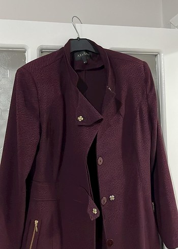 Uzun Bordo Düğmeli Kadın Kaban - Görsel 2