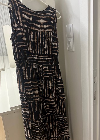 Kahverengi Bağlama Desenli Uzun Elbise - Görsel 5