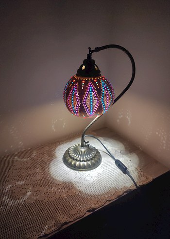 Beden Renkli Çok Noktalı Masa Lambası