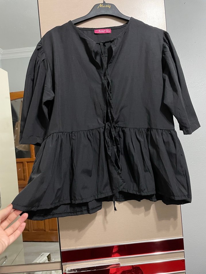 Siyah  önü bağlamalı gömlek - Görsel 2