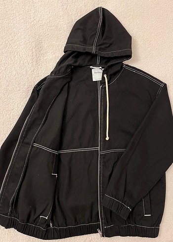 Bershka Siyah Kapüşonlu Fermuarlı - Görsel 3