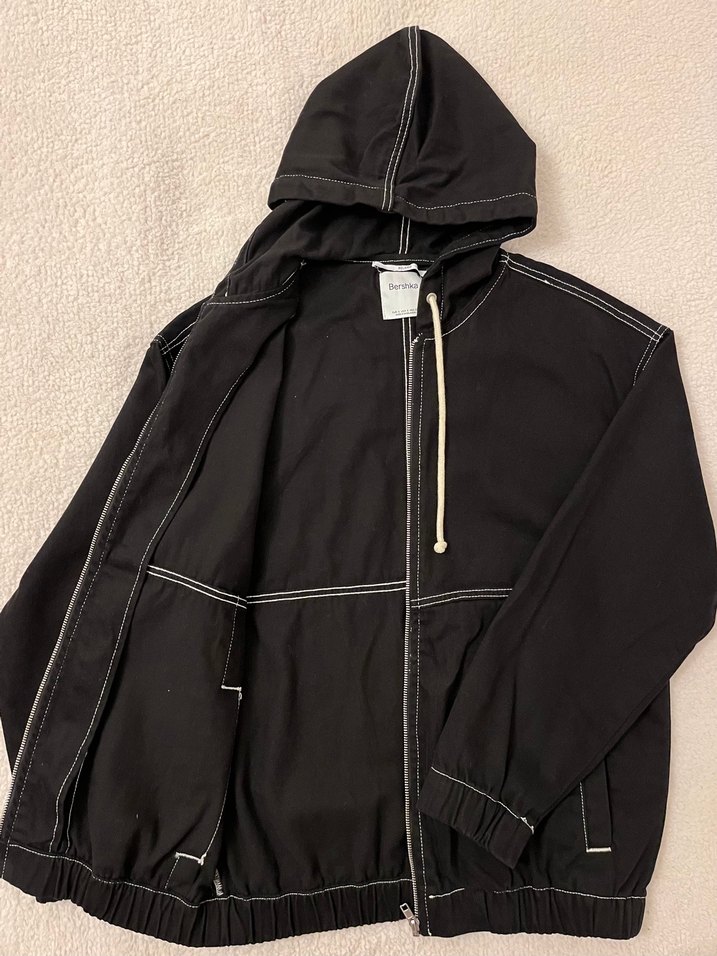 Bershka Siyah Kapüşonlu Fermuarlı - Görsel 3