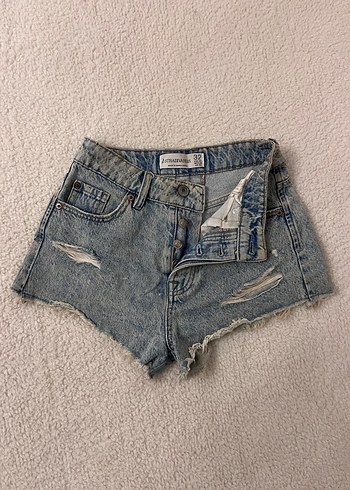 Stradivarius Kadın Mini Şort - Görsel 2