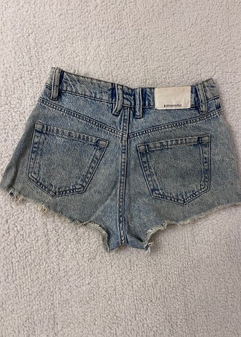 Stradivarius Kadın Mini Şort - Görsel 4