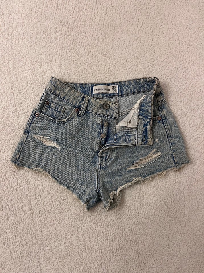 Stradivarius Kadın Mini Şort - Görsel 2