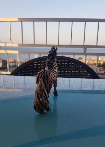 Diğer Bronz Desenli At