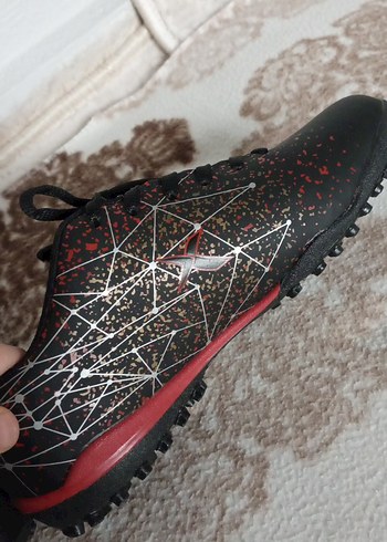 Kırmızı Desenli Erkek Futbol Ayakkabısı krampon - Görsel 3