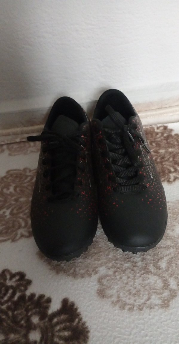 Kırmızı Desenli Erkek Futbol Ayakkabısı krampon - Görsel 2