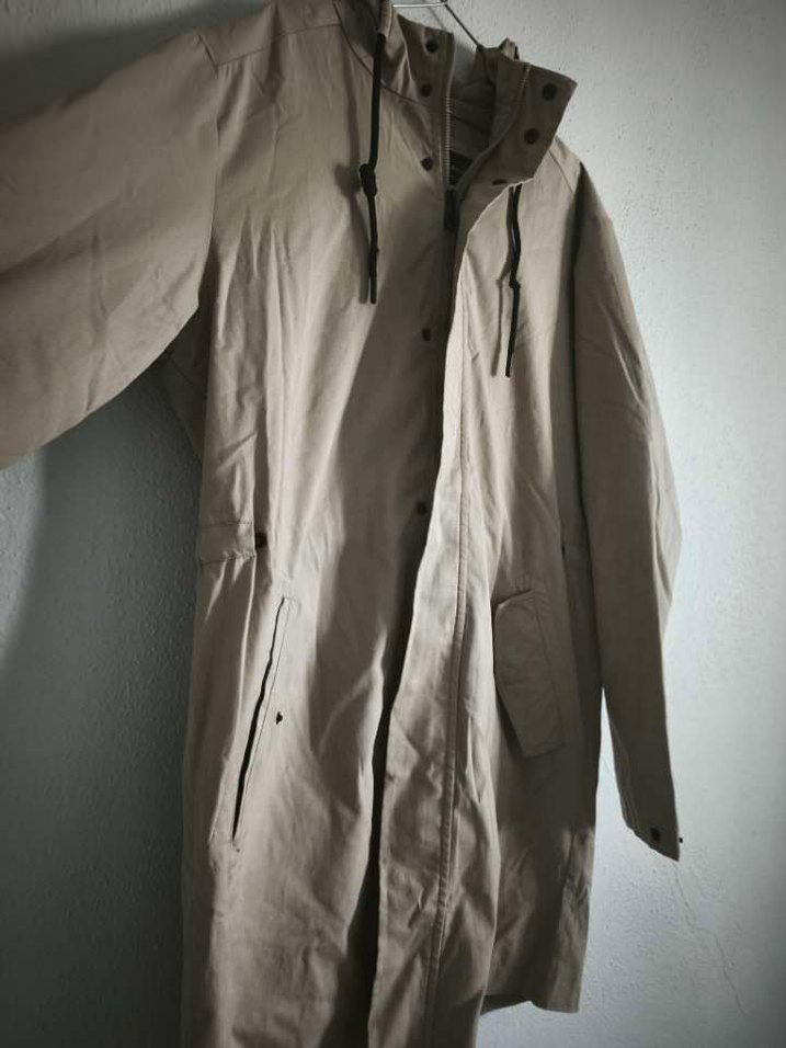 Bej kadın yağmurluk - Minimalist Stil - Görsel 2