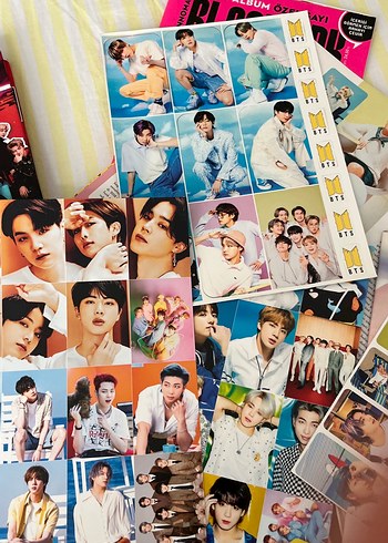 Beden Renk K-pop Dergi ve Çıkartma Seti hepsi eksiksiz var ben de ekledim
