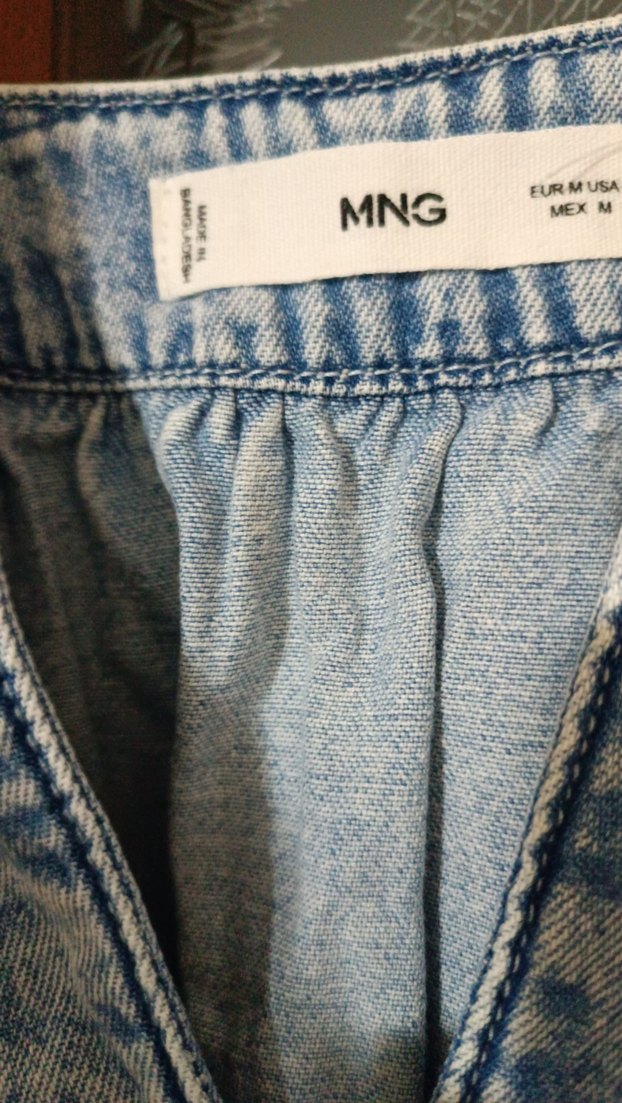 Mavi V Yakalı Denim Kadın Gömlek - Görsel 3