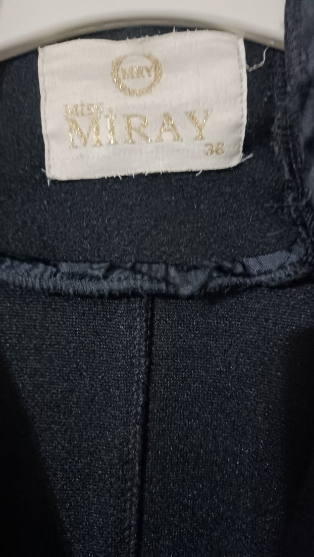 Düğmeli Siyah Uzun Kaban - Görsel 3