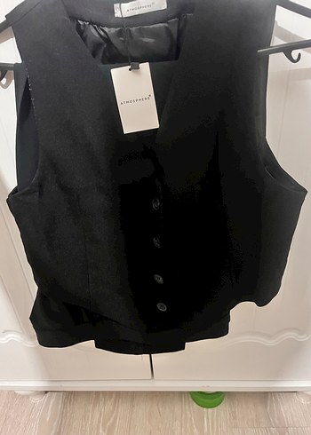 Siyah Kısa Düğmeli Kadın Yelek ve kalem pantolon - Görsel 4