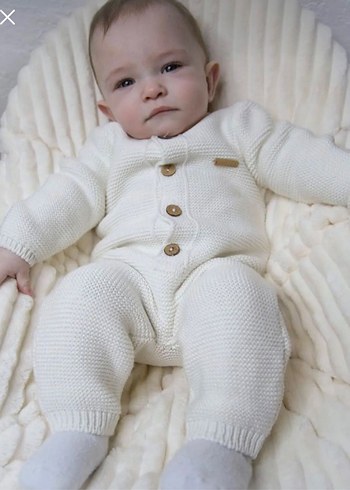 Düğmeli Beyaz Bebek Triko Tulumu - Görsel 3