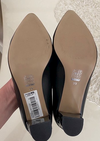 Siyah Yüksek Topuklu Kadın Ayakkabı - Görsel 3
