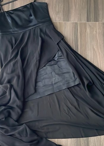 Siyah Uzun V Yaka Drapeli Gotik Elbise