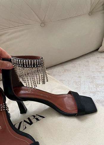 Taşlı topuklu ayakkabı - Görsel 5