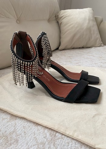 Taşlı topuklu ayakkabı - Görsel 2