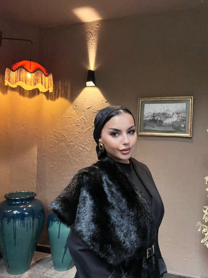 Siyah kürk yaka - Görsel 4