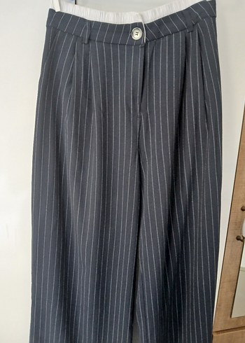 Lacivert Çizgili Keten Pilili Pantolon - Görsel 2