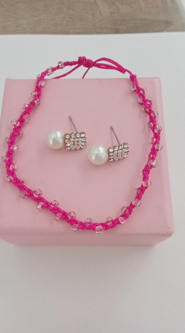 Bileklik ve inci küpe - Görsel 2